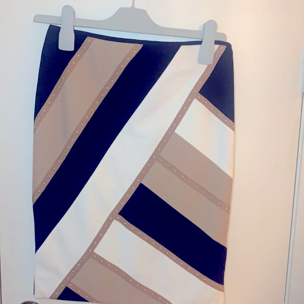 White House Black Market Geometric Pencil Skirt